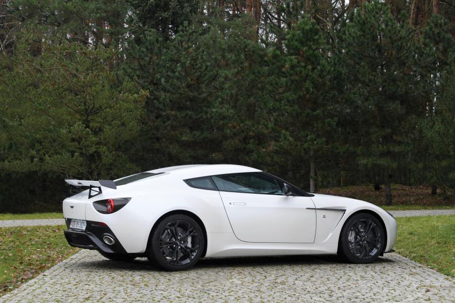  Aston Martin V12 Zagato 2012 года  (WW) (фото 78 из 97)